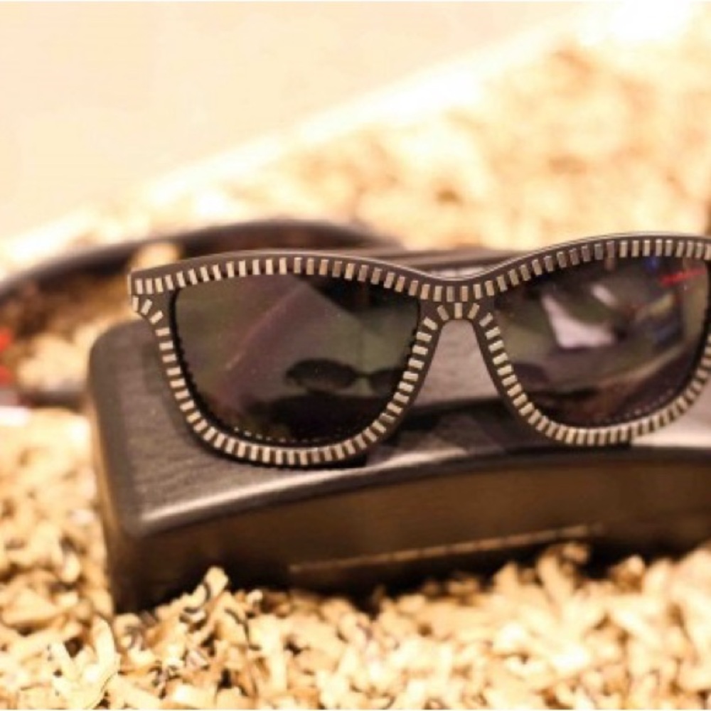 Alexander Wang x Linda Farrow Zipper-Trimmed Wayfarer Sunglasses - Picture 16 of 16